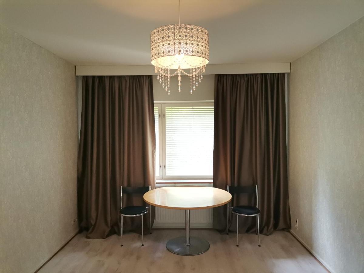 Economy Escape Apartment คูโวลา ภายนอก รูปภาพ
