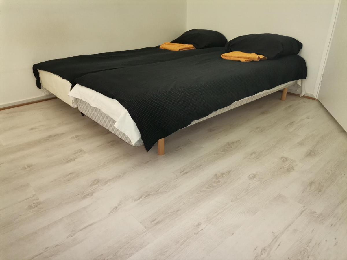 Economy Escape Apartment คูโวลา ภายนอก รูปภาพ